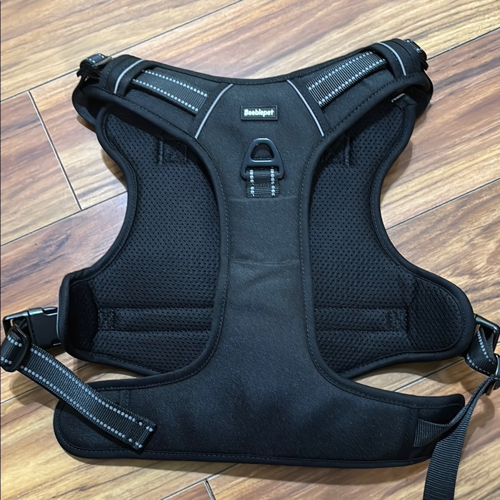 Beebiepet black dog harness, size XL, NWOT.